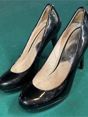 Michael Kors Black Patent Platform High Heel Pumps size 8M